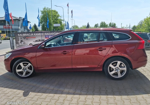 Volvo V60 cena 33900 przebieg: 228000, rok produkcji 2011 z Sulejówek małe 106